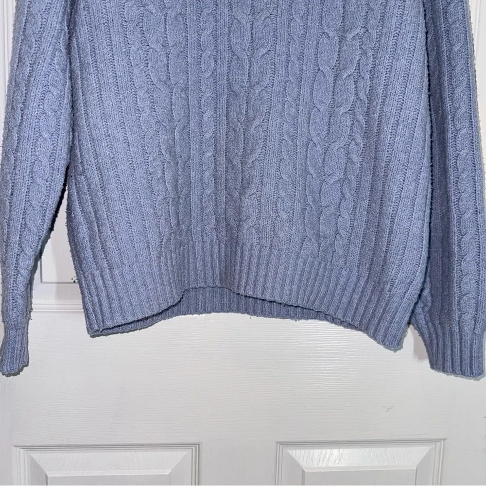 Hollister Blue Crew Neck Cable Knit Sweater - Picture 6 of 11